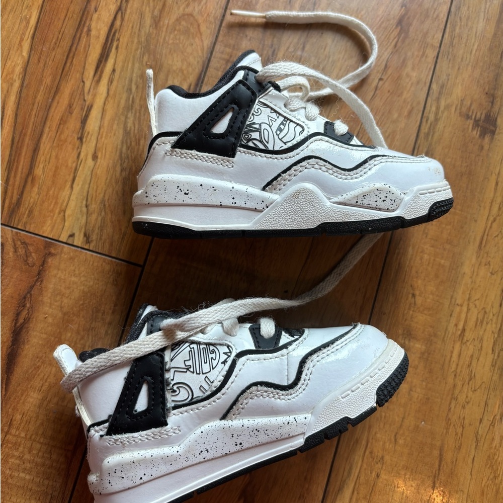 Baby Jordan 4 Retro Sneakers